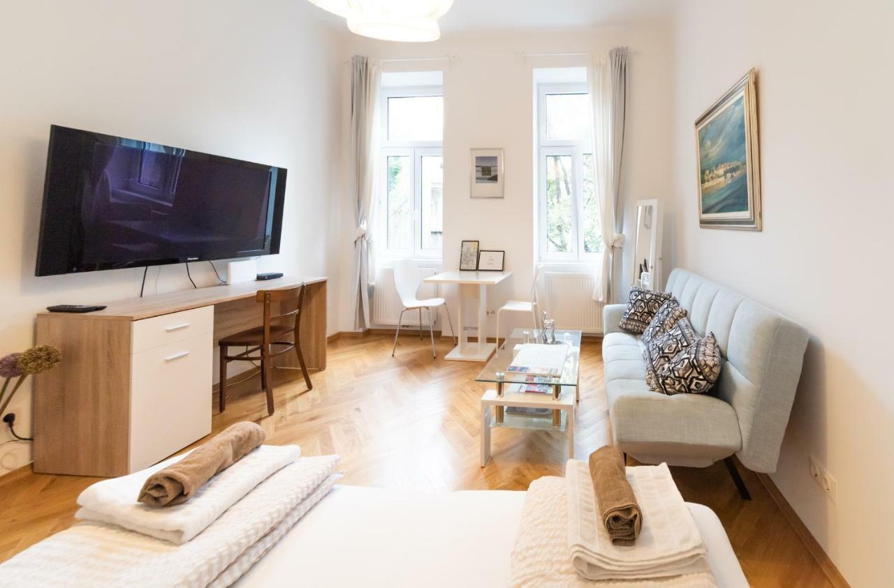 Prater Studio Next Fair, Un, Wu And City Center Apartment Wina Bagian luar foto
