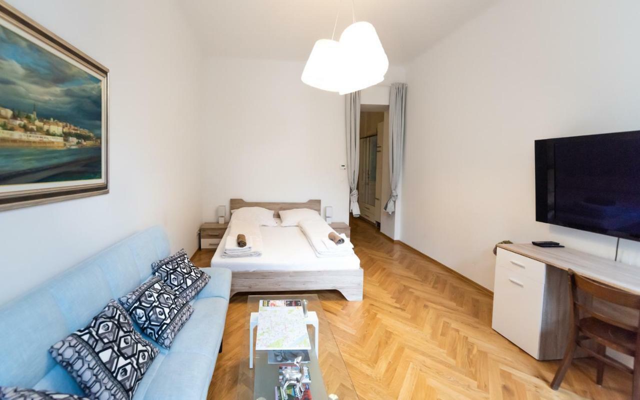 Prater Studio Next Fair, Un, Wu And City Center Apartment Wina Bagian luar foto