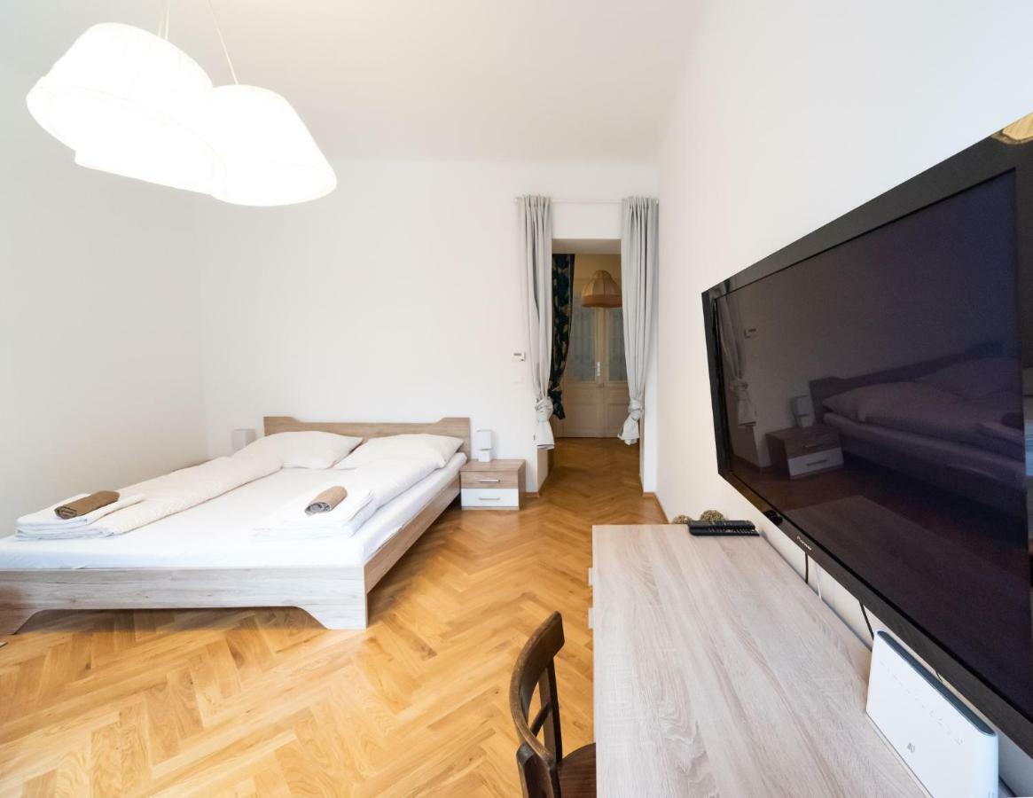 Prater Studio Next Fair, Un, Wu And City Center Apartment Wina Bagian luar foto