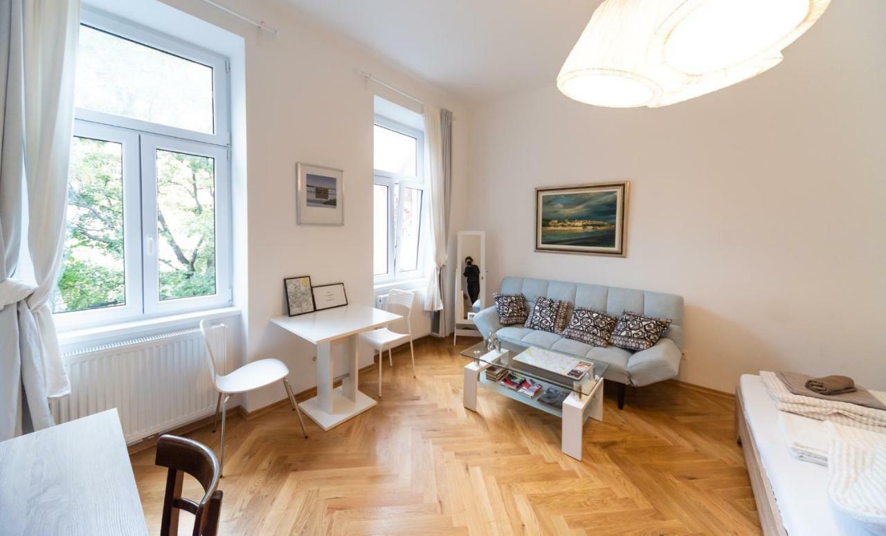 Prater Studio Next Fair, Un, Wu And City Center Apartment Wina Bagian luar foto